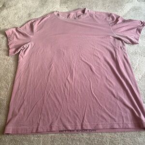 Lululemon men’s T shirt